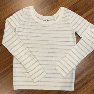 Vince brand wool/cashmere blend sweater. Size XXS.